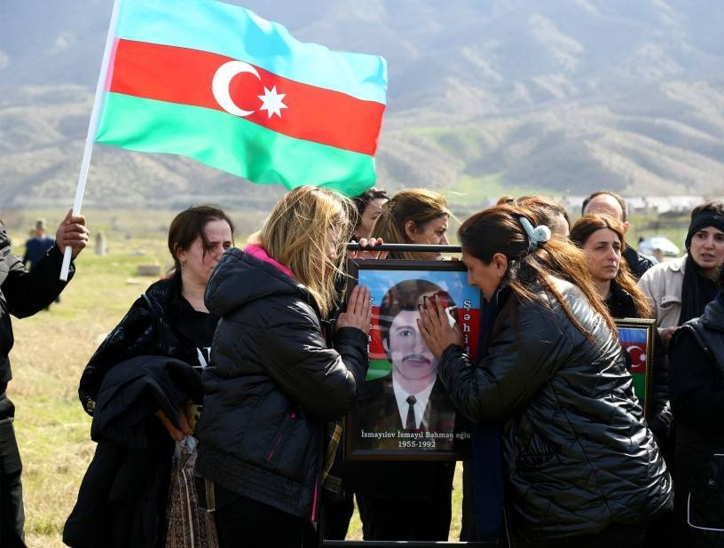 Hocalı katliamının yedi kurbanının kalıntısı Hocalı'da defnedildi - Resim: 5